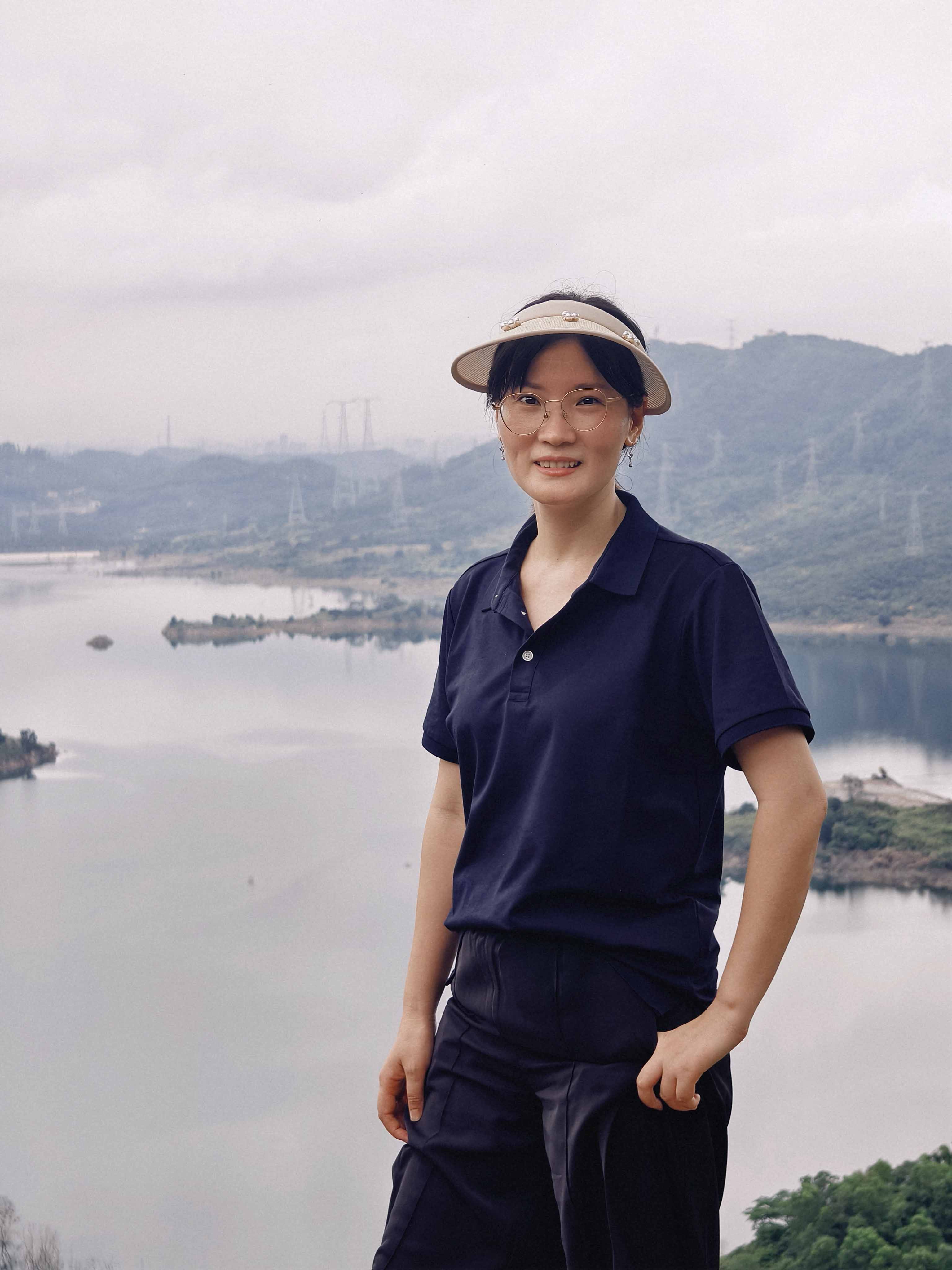 久信达科技公司员工齐聚光明区蠄蜍石，开启活力爬山之旅暨团建活动(图3)